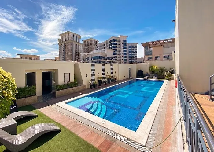 Apartahotel 1br Venice Grand Canal Bgc Luxe Manila