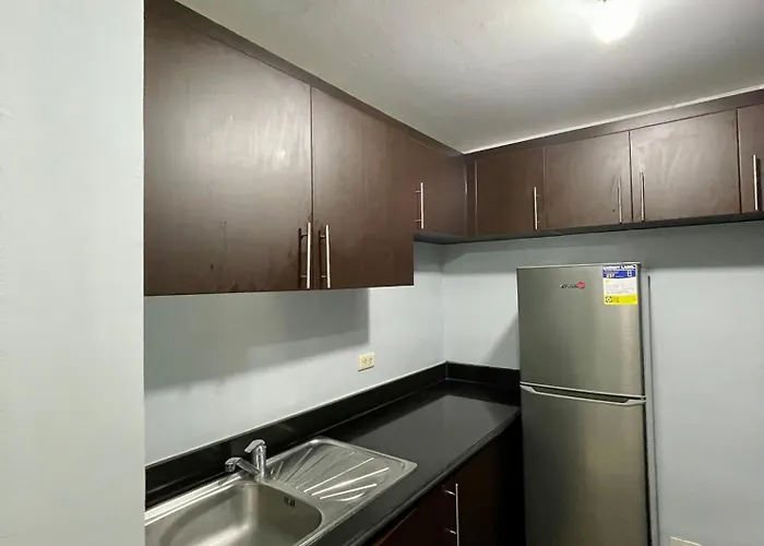 1br Venice Grand Canal Bgc Luxe
