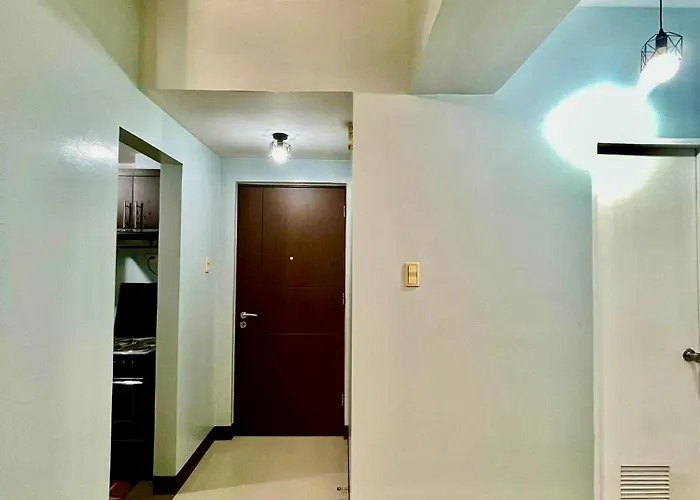 1br Venice Grand Canal Bgc Luxe Apartahotel Manila